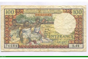 81894 - 100 Francs /20 Ariary 3 Femmes