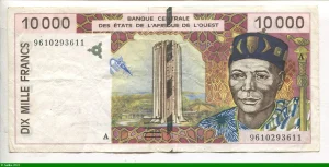 10000 Francs Homme Africain & Gratte-Ciel A:Côte d'Ivoire * *