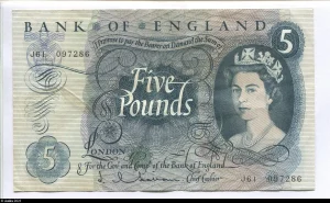 5 Pounds Elizabeth II * *