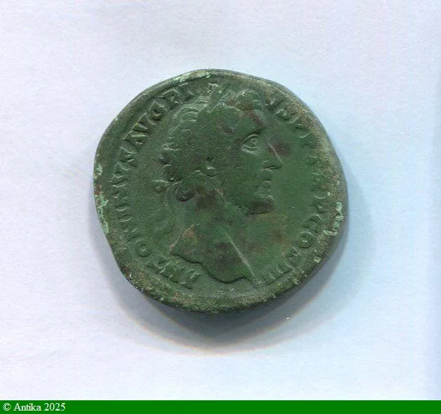 SESTERCE ROME 144 R/La Santé Assise nourissant un serpent