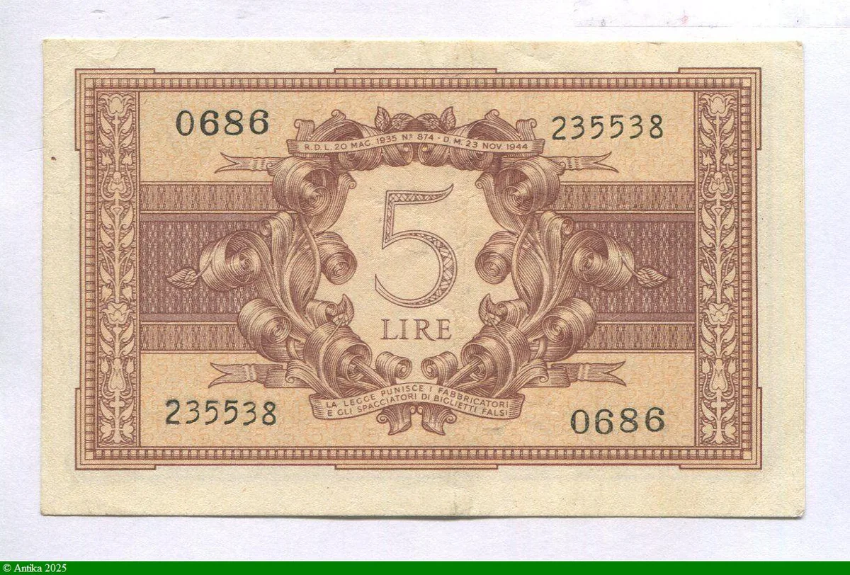 5 Lire Femme Casquée