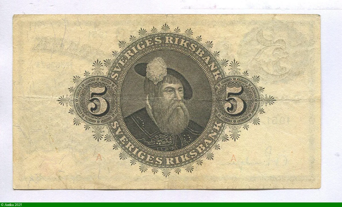 5 Kronor La Mère Svea assise avec un lion & le roi Gustav Ier