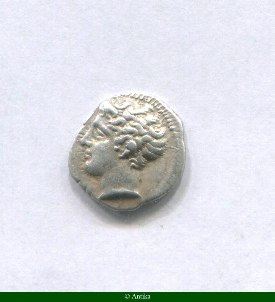 OBOLE Argt Tête à gauche Roue à quatre rayons Ca 300-250 Avt JC 0,65 gr
